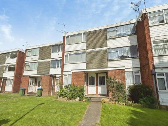 2 bed property, in 14 Beckbury Road, £48,000