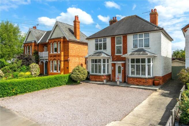 4 bed property, in North Road, £525,000