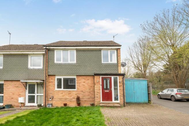 3 bed property, in Chesham, £550,000