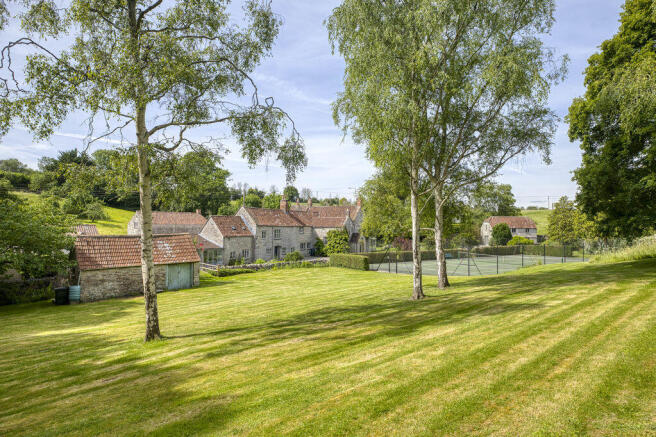 7 bed property, in Beautiful house with separate annexe and picturesque land in Lower Somerton, £1,750,000