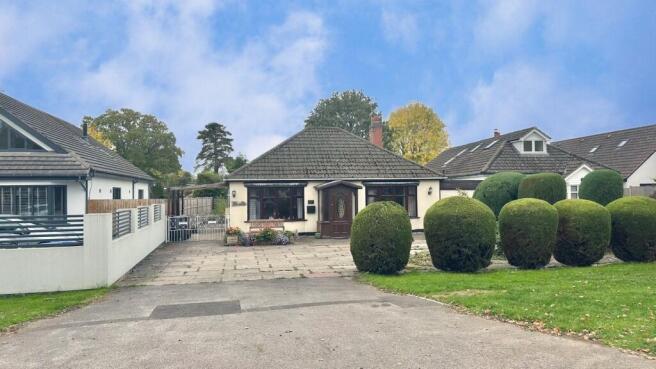 3 bed property, in Rugby Road, £435,000