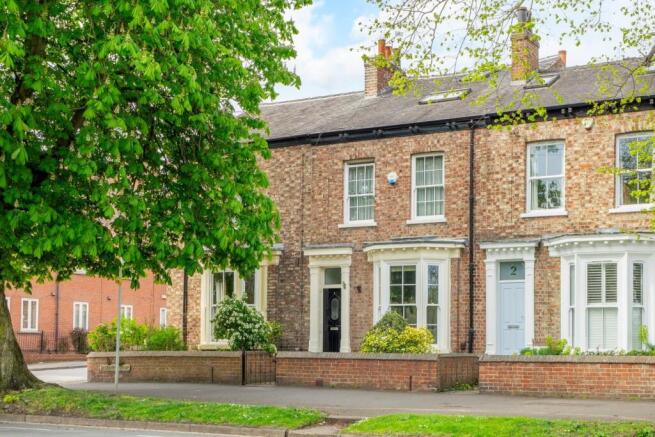 4 bed property, in Huntington Road, £530,000