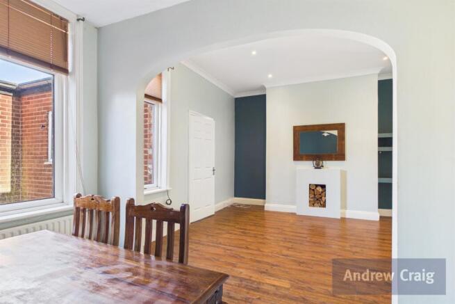2 bed property, in Marlbrough Street South, £85,000