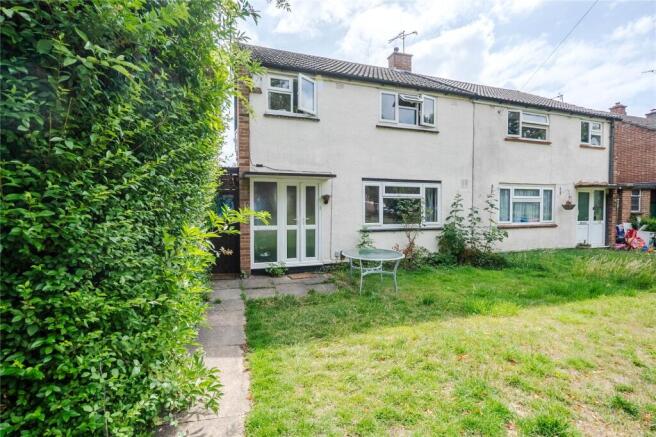 3 bed property, in Whaddon Way, £274,000