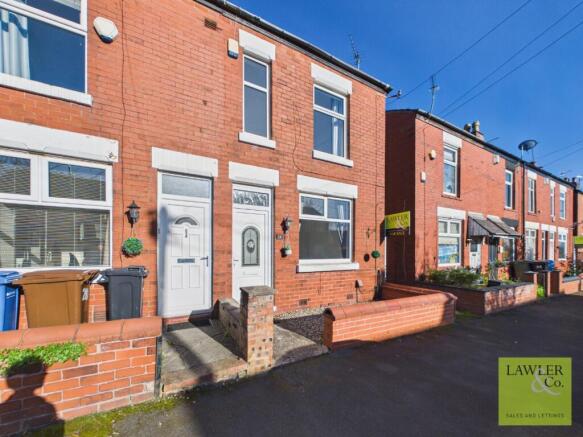 2 bed property, in Chadwell Road, £220,000