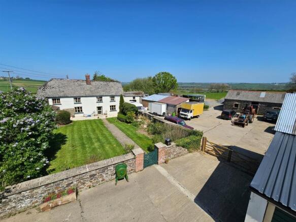 6 bed property, in Petrockstowe, £850,000