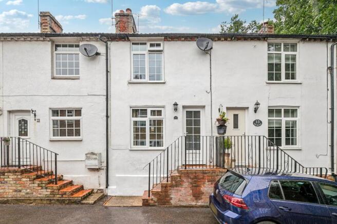 2 bed property, in Mill Lane, £269,000