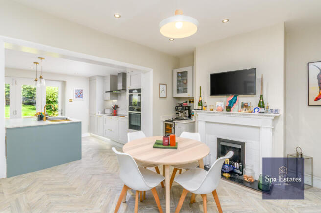 3 bed property, in Broad Street, £490,000