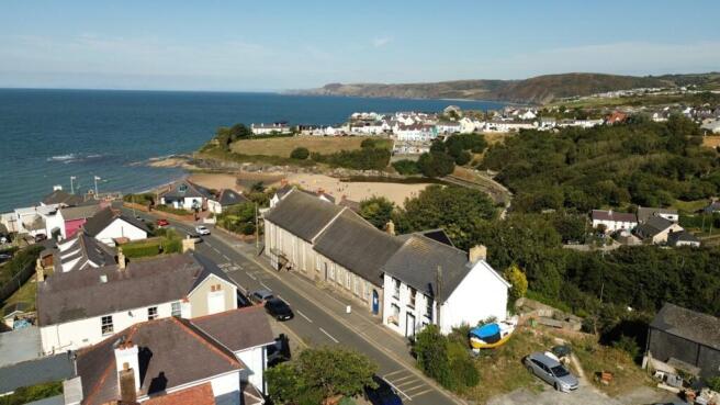 6 bed property, in Aberporth, £395,000