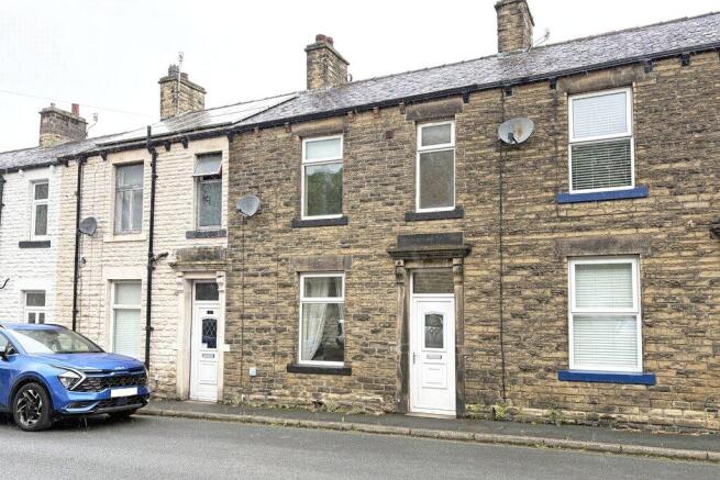 2 bed property, in 39 Duckett Street, £185,000