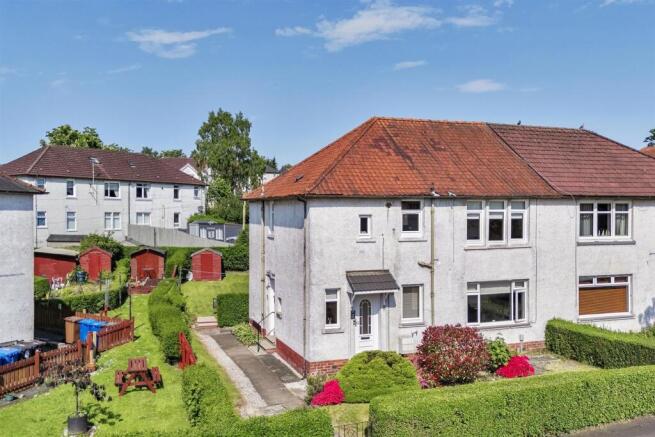 2 bed property, in Milton Mains Road, £119,995