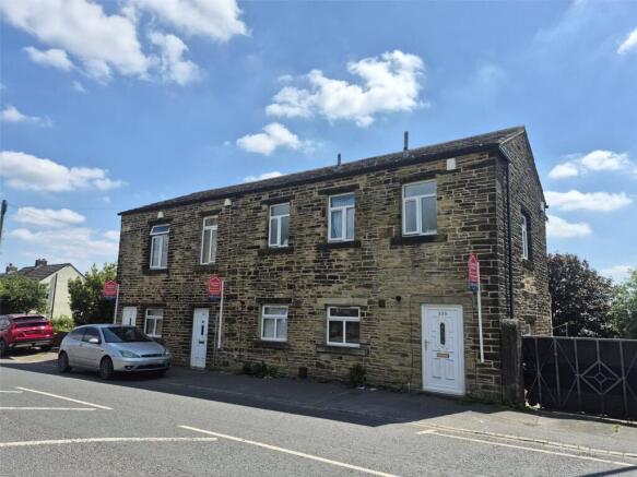 6 bed property, in 133 & 135 Clough Lane, £120,000