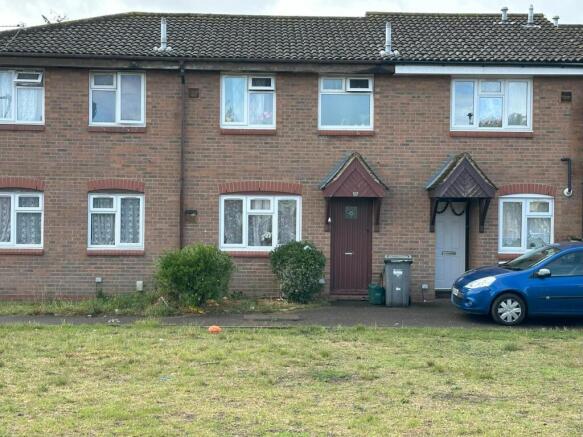 3 bed property, in Heathlands Way, £460,000
