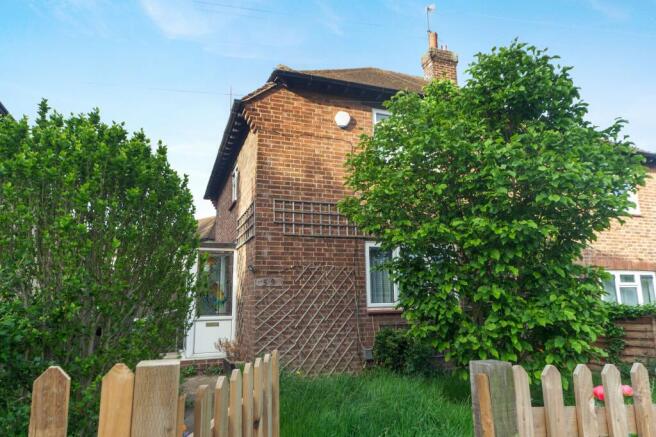 3 bed property, in Dale Road, £270,000