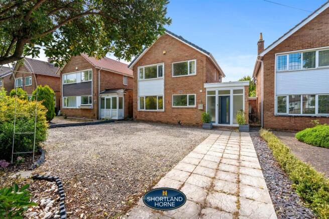 3 bed property, in Fletchamstead Highway, £400,000