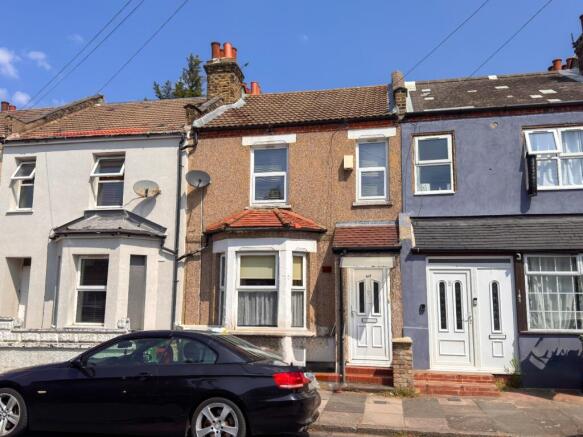 2 bed property, in Marmadon Road, £375,000