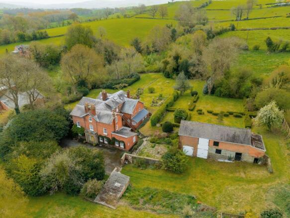 8 bed property, in Kerry Road, £850,000