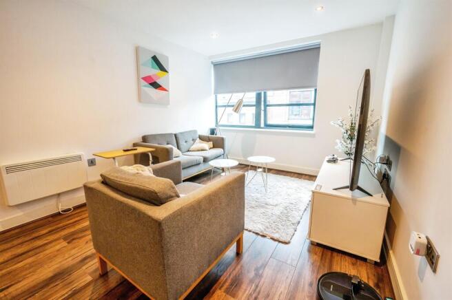 1 bed property, in Pope Street, £110,000