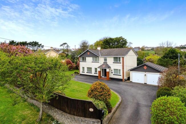 5 bed property, in Northam, £849,000
