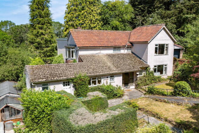 4 bed property, in Ryelands, £700,000