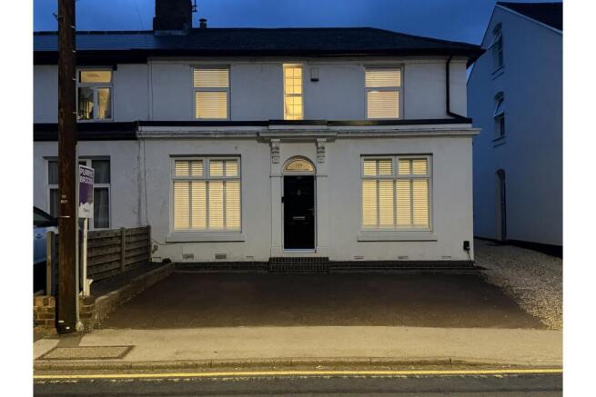 3 bed property, in Chester Road North, £325,000