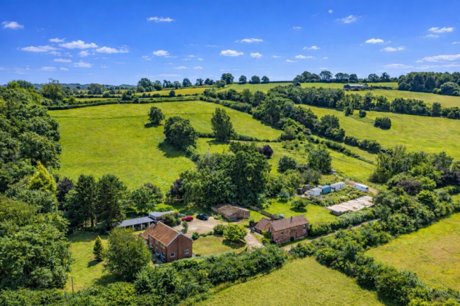 4 bed property, in Greaves Lane, £799,000