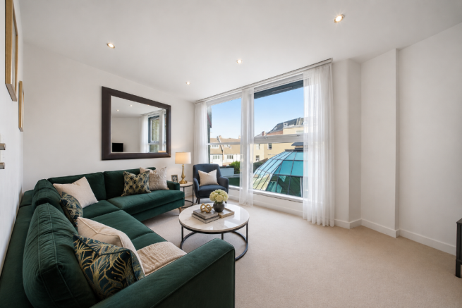 1 bed property, in Hans Crescent, £1,650,000