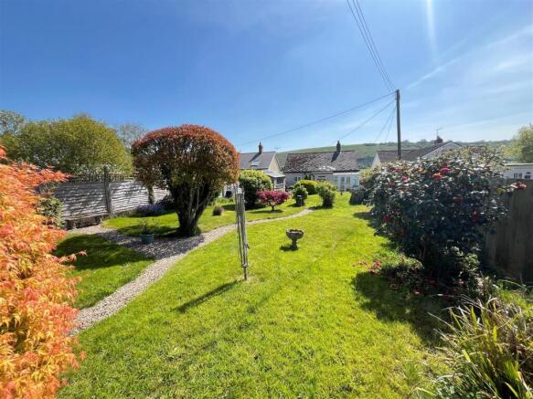2 bed property, in Fovant, £325,000