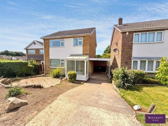 3 bed property, in Harlington Road, £240,000