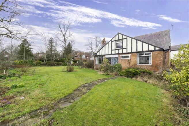 5 bed property, in Broomfield, £550,000
