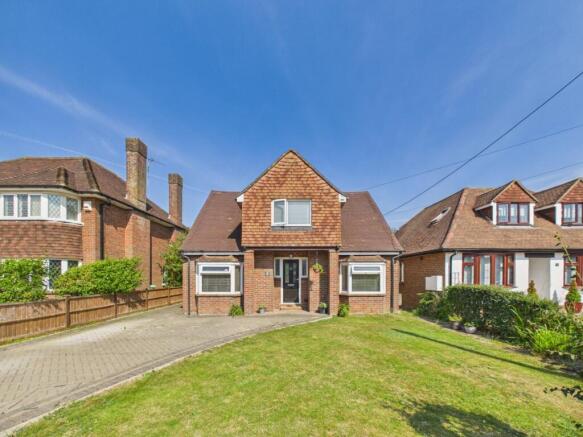 3 bed property, in Sunnymede Avenue, £845,000