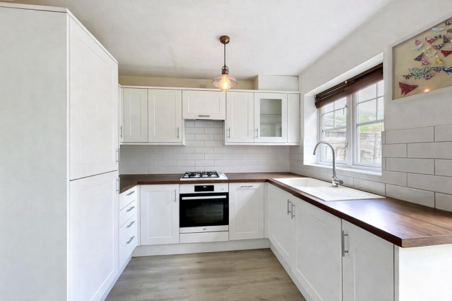 2 bed property, in Woodmill Meadow, £295,000