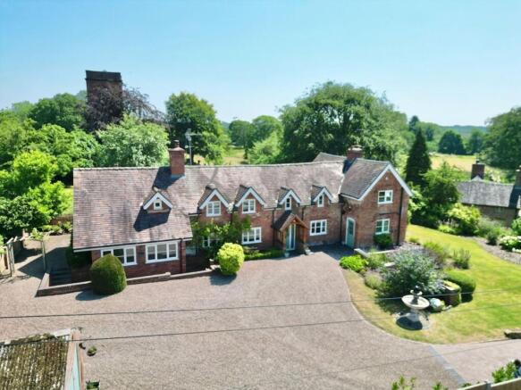 4 bed property, in Norbury, £900,000