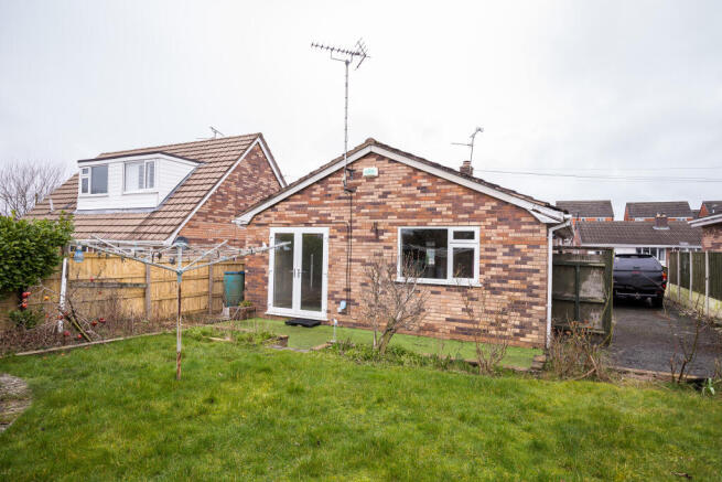 3 bed property, in Aberllanerch Drive, £250,000