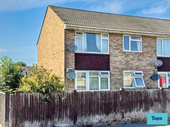 1 bed property, in Lime Tree Close, £120,000