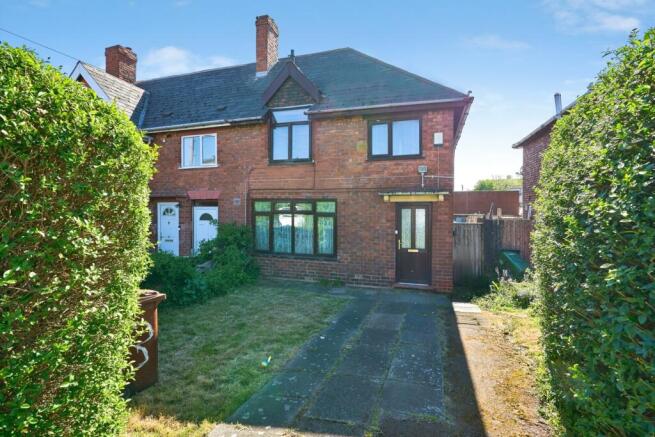 3 bed property, in Leckie Road, £190,000