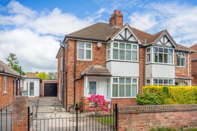 3 bed property, in Askham Lane, £425,000