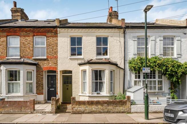2 bed property, in Mereway Road, £699,950