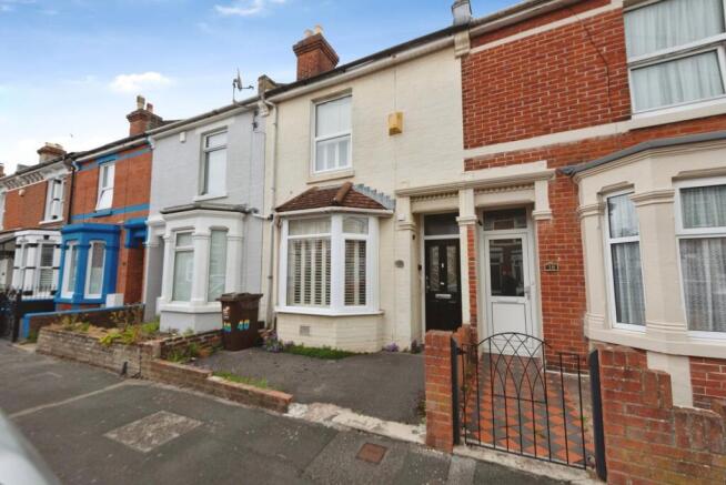 2 bed property, in St. Edwards Road, £225,000