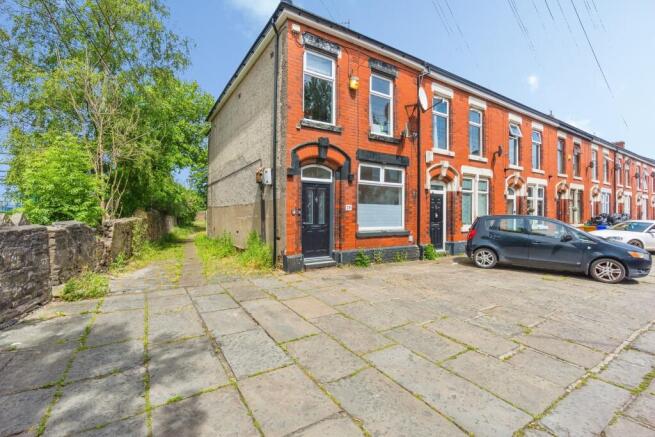 3 bed property, in Bryce Street, £175,000
