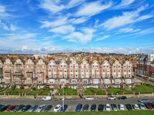 4 bed property, in Knole Road, £520,000