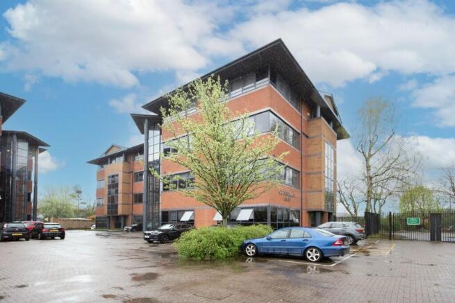 2 bed property, in Windsor Street, £144,000