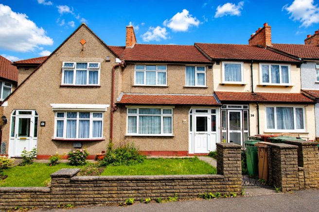 3 bed property, in Stanley Square, £495,000