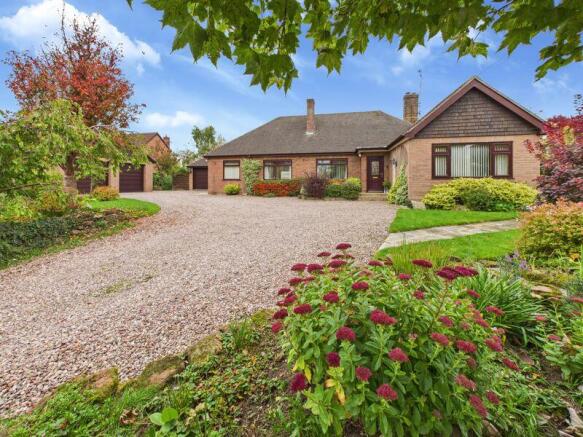 4 bed property, in Laurel Bank, £585,000