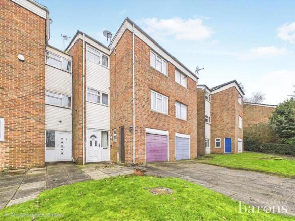4 bed property, in Shakespeare Road, £315,000