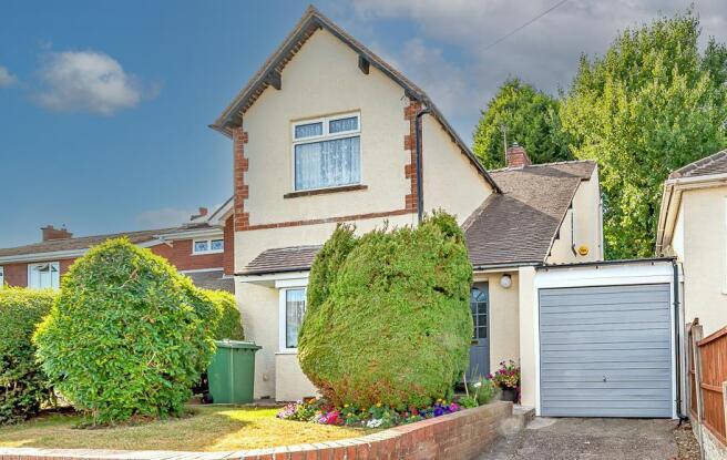 2 bed property, in Old Fallow Road, £239,950