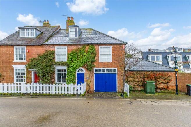 4 bed property, in Quay Road, £1,600,000
