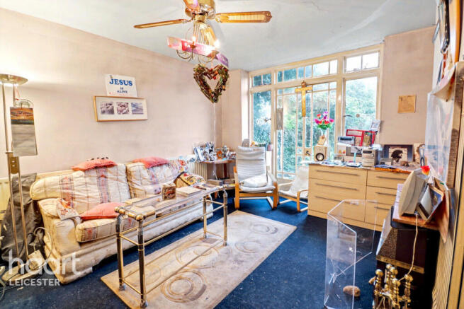 3 bed property, in Knighton Road, £280,000