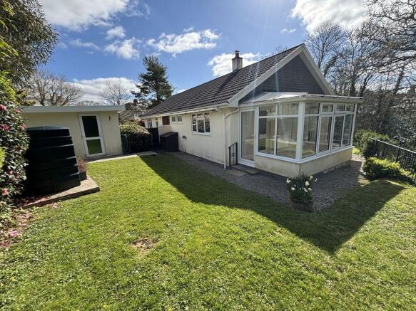 3 bed property, in The Orchard, £300,000