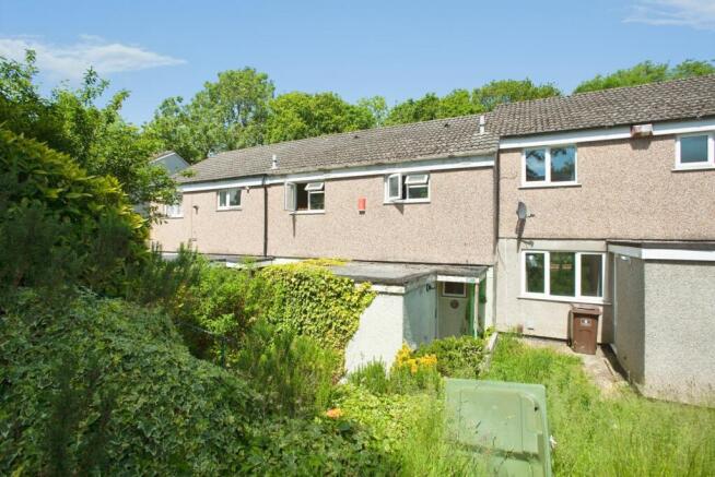 3 bed property, in Shaldon Crescent, £180,000